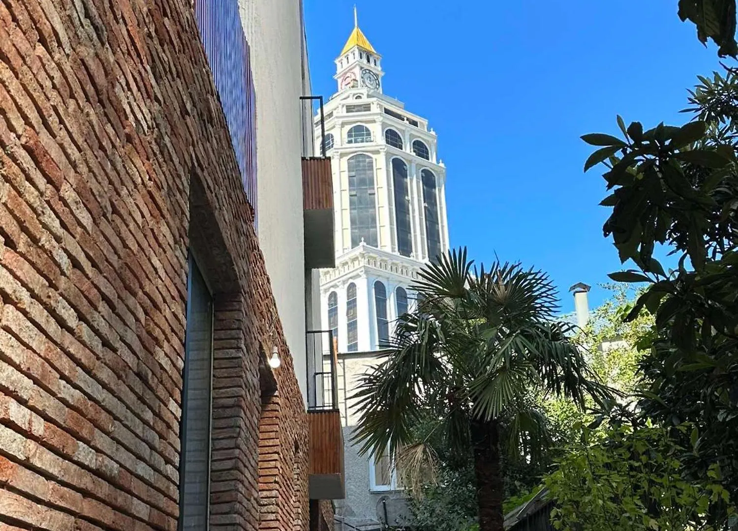 Niari Apartments 3 In Old Batumi
